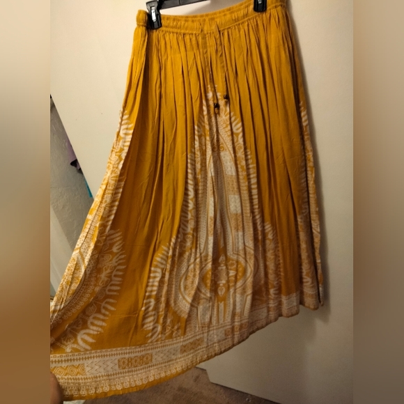 Maxi Skirt - Picture 2 of 4